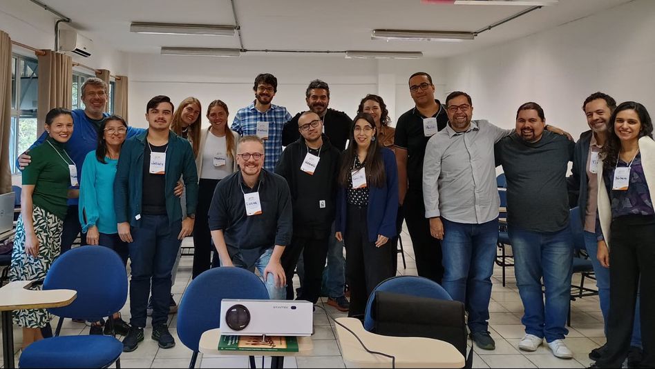 Participación mesa de trabajo, “Formas alternativas de organización”