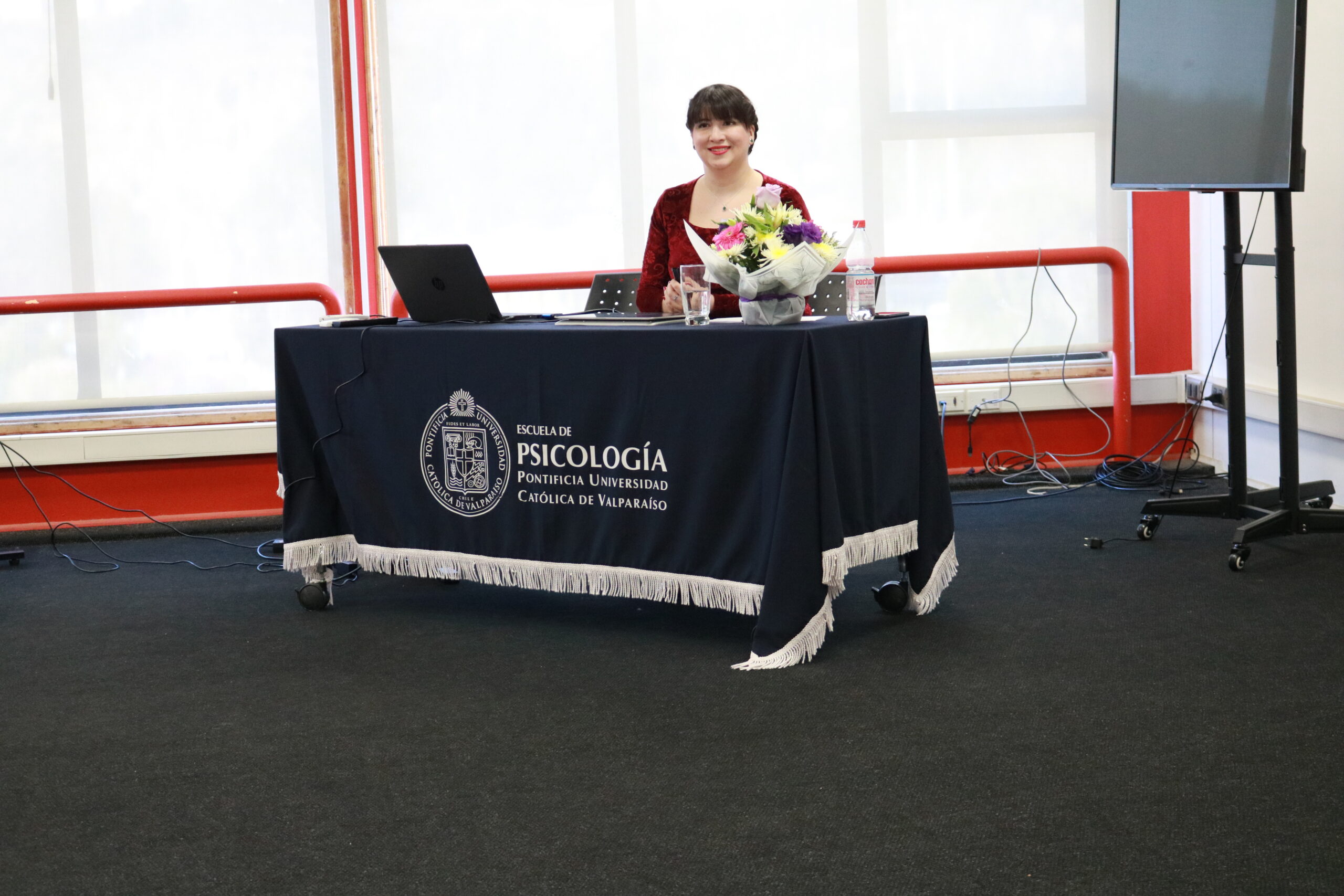 Lee más sobre el artículo Nueva Doctora en Psicología: Natalie Rodríguez-Covarrubias Explora las Trayectorias Laborales y Migratorias de las Trabajadoras Domésticas Migrantes en Chile en su Tesis​